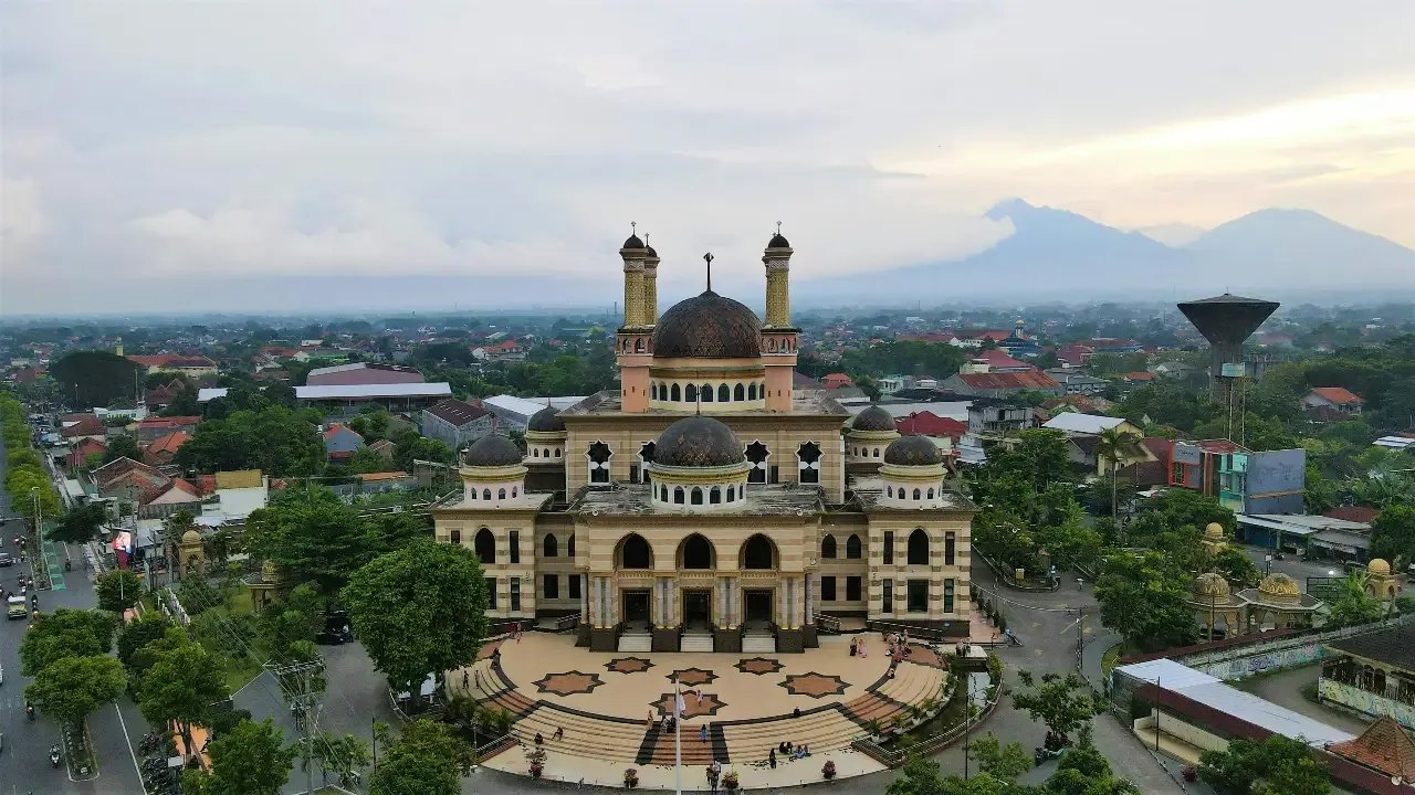 aerial shot of a mosque in Yogyakarta
